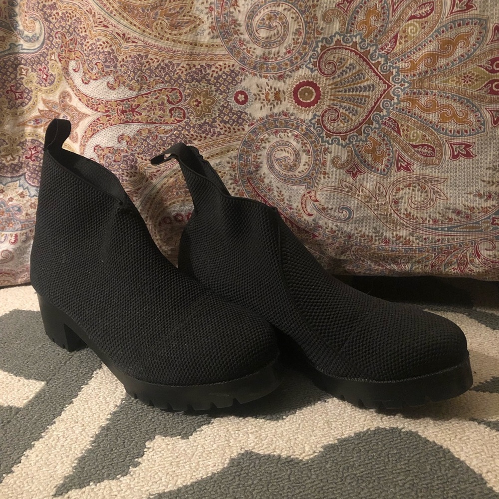 Platform stretchy ankle booties in Black